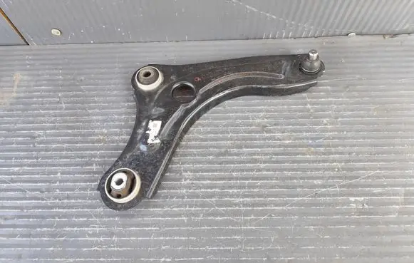 Dacia Sandero III Front control arm SANDEROIIIWAHACZ