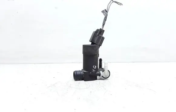 Volvo V70 Windscreen/windshield washer pump