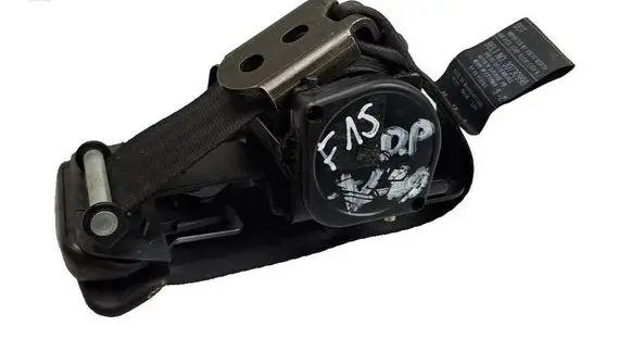 Volvo C70 Rear seatbelt 30730998