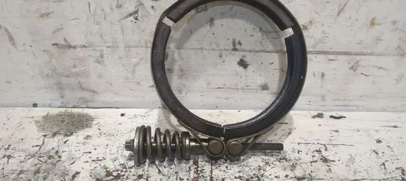 BMW 5 E60 E61 Muffler pipe connector clamp 7793677