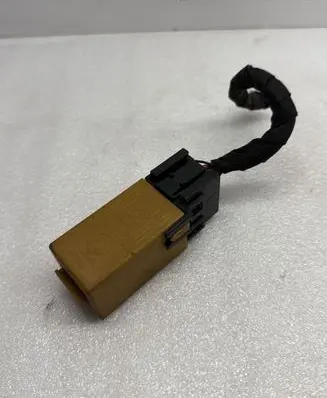 BMW 5 E60 E61 Window control relay 61368384505 V23141B3001X15
