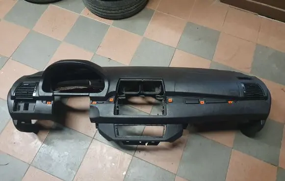 BMW X5 E53 Dashboard