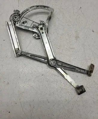 Mercedes-Benz E W124 Front door manual window regulator 