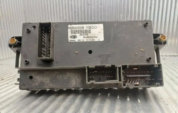 Iveco Daily 35 - 40.10 Fuse module 69500009 9500009 554953020000