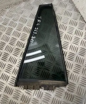 Toyota RAV 4 (XA30) Rear vent window glass 