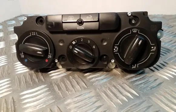 Volkswagen PASSAT B6 Climate control unit 1K0820047DF