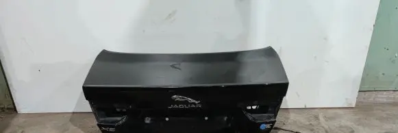 Jaguar XE Tailgate/trunk/boot lid