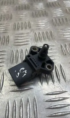 Volkswagen Golf V Air pressure sensor 038906051B 0281002399