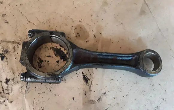 Dodge Avenger Connecting rod/conrod 038J