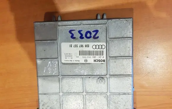 Audi A4 S4 B5 8D Engine control unit/module 8D0907557BX 0261203554555