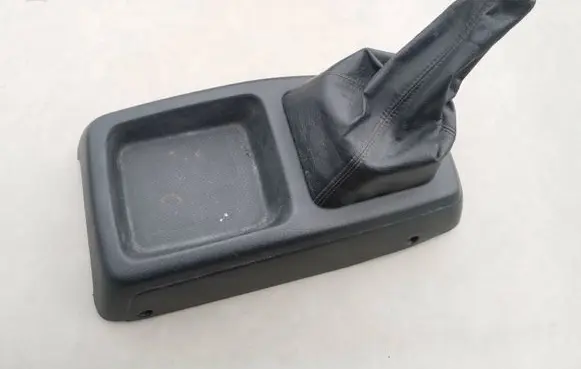 Toyota Avensis Verso Gear lever shifter trim leather/knob