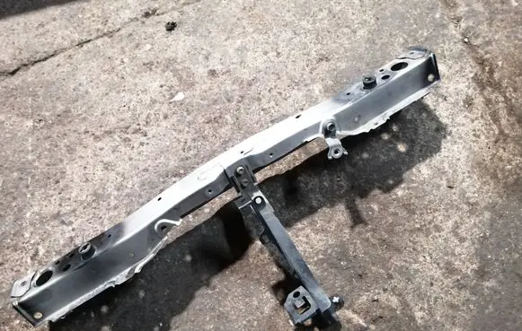 Toyota Corolla Verso E121 Top upper radiator support slam panel 