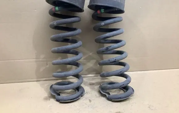 Mercedes-Benz CLS C218 X218 Rear coil spring A2123260367 A2103250184