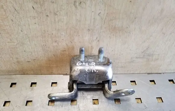 Toyota Avensis Verso Rear door upper hinge