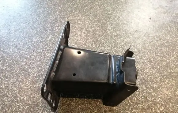Nissan Leaf I (ZE0) Front bumper shock/impact absorber 
