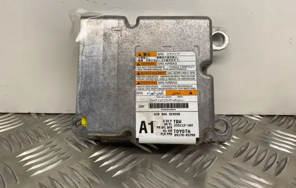 Toyota Avensis T270 Airbag control unit/module 8917005390 233112102