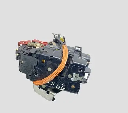 Audi A4 S4 B6 8E 8H Rear door lock 8E0839015C