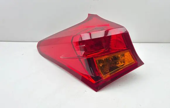 Toyota Auris E180 Rear/tail lights E115809