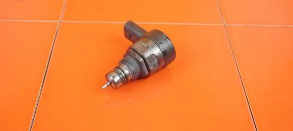 BMW 2 F45 Fuel pressure sensor 0281006394 16MB39