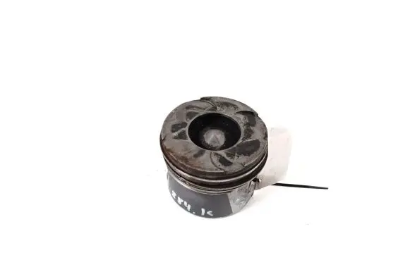 Mercedes-Benz S W220 Piston with connecting rod