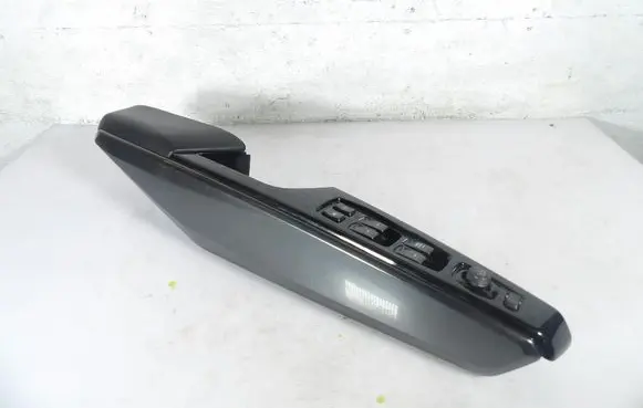 SsangYong Tivoli Other switches/knobs/shifts 8581135200