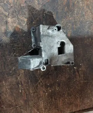 BMW 5 E39 A/C compressor mount bracket 17407259 1740725 645517407259