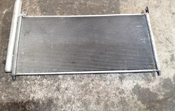 Toyota Prius+ (ZVW40) A/C cooling radiator (condenser)