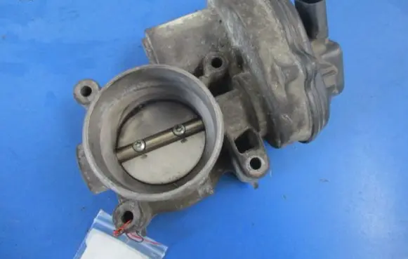 Ford Focus C-MAX Throttle body valve 4F9U-9E928-AB