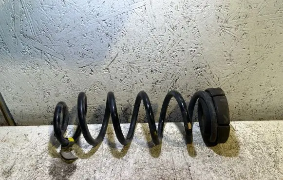 Jeep Grand Cherokee WL Rear coil spring
