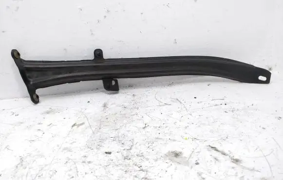 Mercedes-Benz C W204 Other engine bay part A2046280024 0015635312