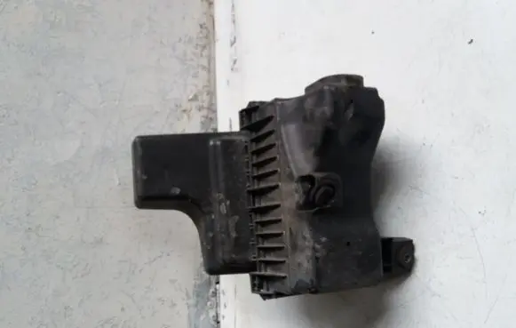 Mitsubishi Colt Air filter box M130280 130287