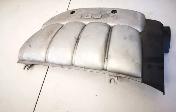 Mercedes-Benz C W203 Engine cover (trim) A6110101167
