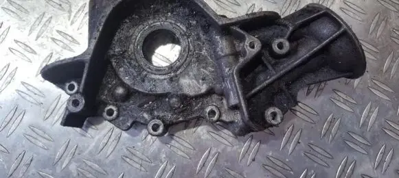 Ford Mondeo MK II Oil pump 06090180