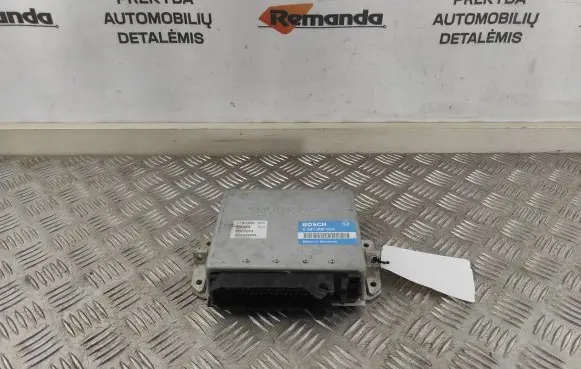 BMW 7 E32 Engine control unit/module 0261200523