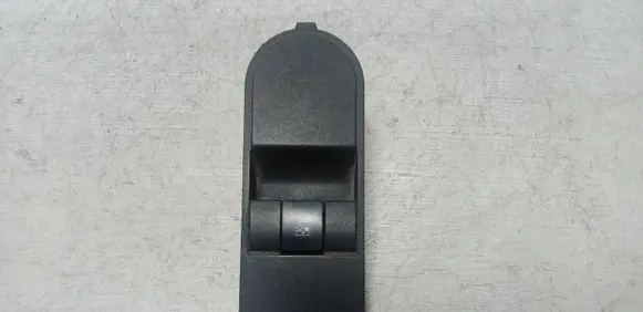 Opel Zafira B Electric window control switch 13197132 93162821