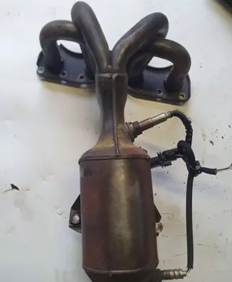 Peugeot 207 Exhaust manifold 7559332 7566127