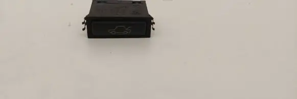 BMW 5 E39 Tailgate opening switch 8365579 03052500