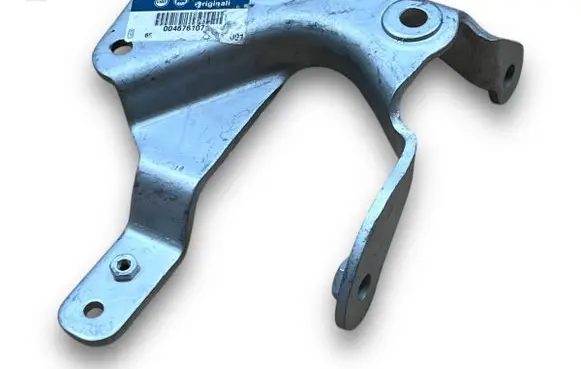Fiat Tipo Lower shock absorber bracket 467611071