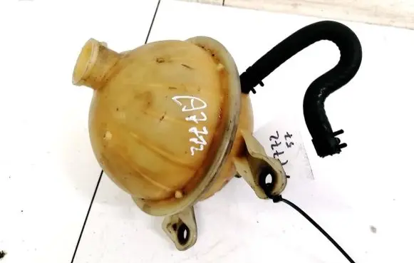 Toyota Avensis Verso Coolant expansion tank/reservoir 