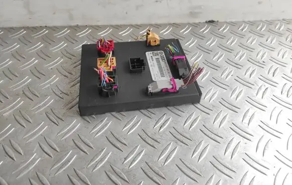 Audi A4 S4 B8 8K Light module LCM 8K0907063AC 03014001 F005V01108