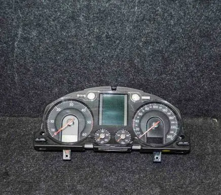 Volkswagen PASSAT B6 Speedometer (instrument cluster) 3C0920871E