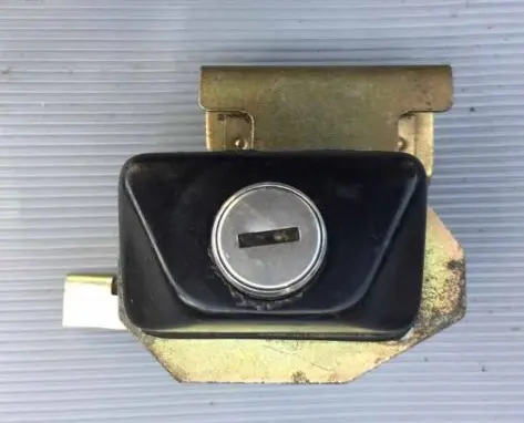 Mercedes-Benz W123 Tailgate/trunk/boot lock/catch/latch 1267501885