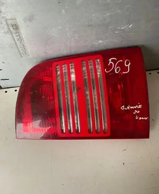 Skoda Octavia Mk1 (1U) Rear/tail lights 1U9945112 1U9945096
