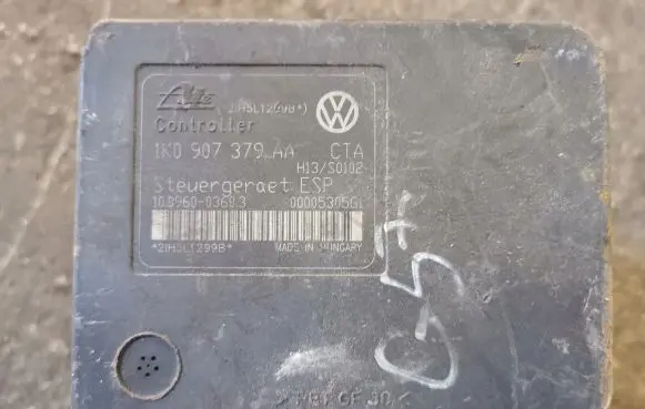 Volkswagen Golf V ABS Pump 1K0614517AA