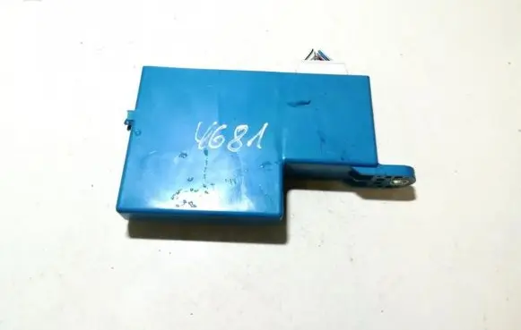 Toyota Yaris Other control units/modules 8930052030 89300-52030
