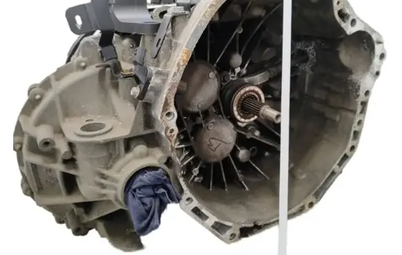 Opel Vivaro Manual 6 speed gearbox 