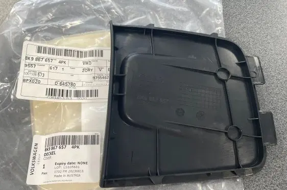 Audi A4 S4 B8 8K Other rear door trim element 8K98676574pk