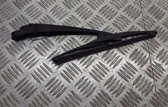 Suzuki Swift I Rear wiper blade arm 