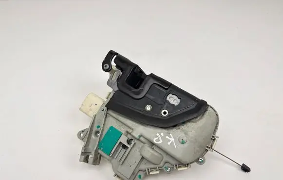 Seat Altea XL Front door lock 1P1837015C