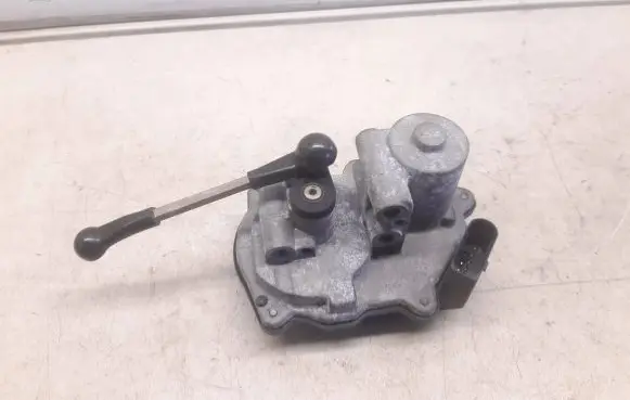 Audi A6 S6 C6 4F Intake manifold valve actuator/motor 059129086L A2C53289031 1019809S06
